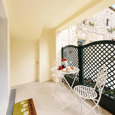 Charming Stone Diklo, - By Ta Leut Agency * زادار